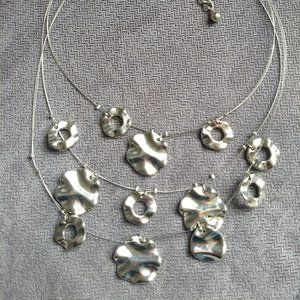 Chico's 3 tiered Summer Silver Necklace. Contemporary multi Silver Pendants.